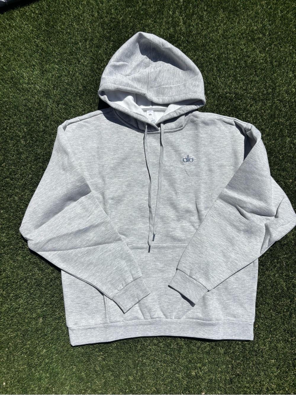 ALO Yoga Men’s Heather Gray Pullover Hoodie